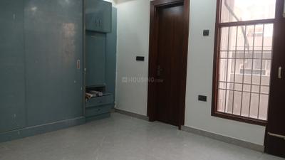 Bedroom Image of 1800 Sq.ft 4 BHK Builder Floor for sale in Shalimar Garden Ghaziabad for Rs. 17500000
