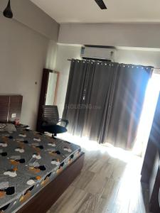 Bedroom Image of 435 Sq.ft 1 RK Apartment / Flat for rent in Paramount Golfforeste Oak & Pine, Surajpur Greater Noida for Rs. 15000