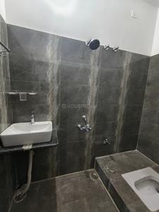 Bathroom Image of 2000 Sq.ft 3 BHK Duplex for rent in Srishti Swarnima Era phase VI, Khamtarai Bilaspur for Rs. 16000