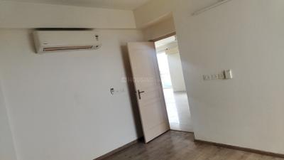 Bedroom Image of 2778 Sq.ft 4 BHK Apartment / Flat for rent in Experion The Heartsong, Sector 108 Gurgaon for Rs. 65000