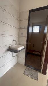 Bathroom Image of 581 Sq.ft 2 BHK Apartment / Flat for rent in Green Paradise, Dahin Nagar Surat for Rs. 15000
