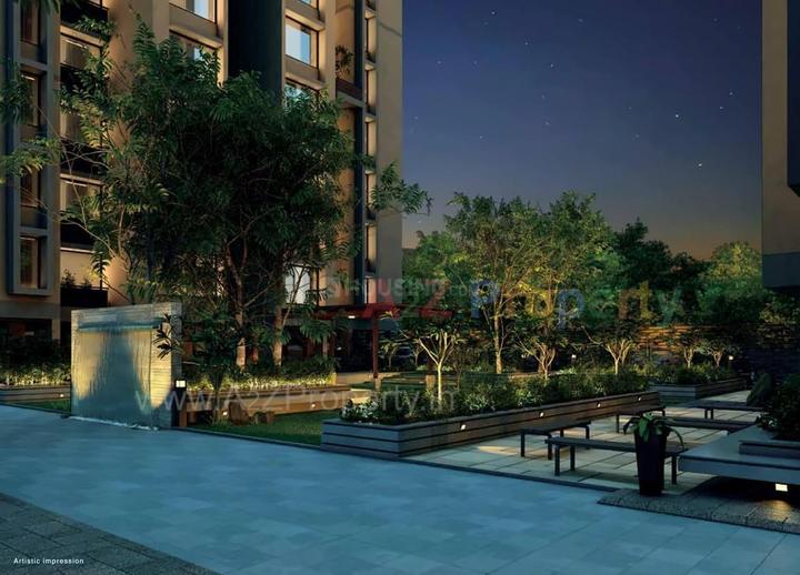 Gala Glory Main Image 1