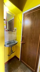 Bathroom Image of 500 Sq.ft 1 BHK Apartment / Flat for rent in Gorwa Vadodara for Rs. 10000