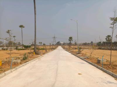https://housing-images.n7net.in/01c16c28/2f901e04e419aca57f20fc67eaf216b9/v0/medium/residential_plot-for-sale-adibhatla-Hyderabad-internal_roads.jpg