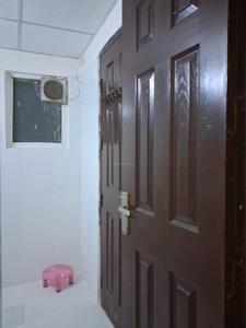 Common Bathroom Image of 1045 Sq.ft 2 BHK Apartment / Flat for sale in Paramount Floraville, Sector 137 Noida for Rs. 11600000