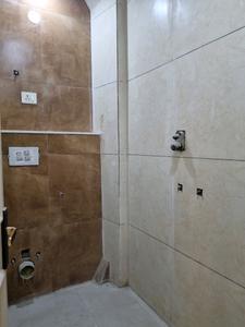 Common Bathroom Image of 810 Sq.ft 3 BHK Apartment / Flat for sale in Nawada New Delhi for Rs. 4970000