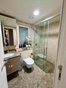 Image of 3050 Sq.ft 4.5 BHK Apartment / Flat for rent in DLF One Midtown, Karampura, New Delhi for Rs. 189000