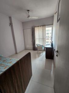 Bedroom Image of 840 Sq.ft 2 BHK Apartment / Flat for sale in Rustomjee Urbania Azziano, Thane West Thane for Rs. 17500000