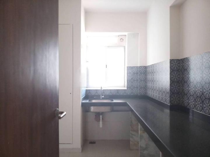 Kitchen Image of 800 Sq.ft 2 BHK Apartment / Flat for sale in Lodha Amara Tower 26 27 28 30 34 35, Thane West Thane for Rs. 11100000