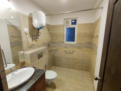 Bathroom Image of 2250 Sq.ft 3.5 BHK Apartment / Flat for rent in ATS Casa Espana, Bar Majra Mohali for Rs. 46000
