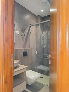 Bedroom Three Image of 1350 Sq.ft 4 BHK Builder Floor for sale in Indirapuram Ghaziabad for Rs. 24000000