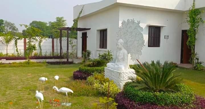 Noble park near Mahamaya degree college itaunja Main Image 1