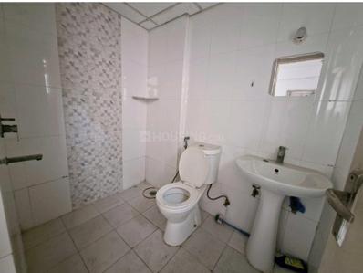 Bathroom Image of 1295 Sq.ft 3 BHK Apartment / Flat for rent in Supertech Cape Town, Sector 74 Noida for Rs. 29000