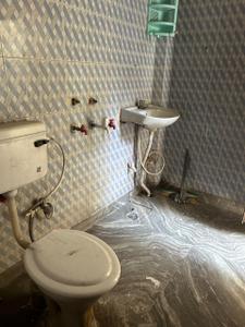 Bathroom Image of 1250 Sq.ft 2 BHK Independent House for rent in Gamma I Greater Noida for Rs. 18000
