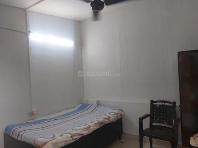 Bedroom Image of 1440 Sq.ft 3 BHK Builder Floor for rent in Mukherjee Apartment, Mukherjee Nagar New Delhi for Rs. 45000
