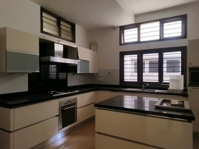 Kitchen Image of 4200 Sq.ft 4 BHK Independent House for rent in Sanjaynagar Bengaluru for Rs. 300000