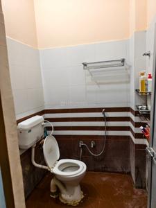 Bathroom Image of 550 Sq.ft 2 BHK Independent House for rent in Neel Matha Lucknow for Rs. 13500