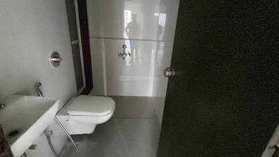 Bathroom Image of 750 Sq.ft 2 BHK Apartment / Flat for rent in Puraniks Elito Grand Central, Thane West Thane for Rs. 35000