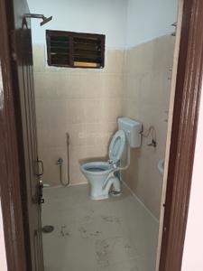 Bathroom Image of 1700 Sq.ft 3 BHK Apartment / Flat for rent in Manikonda Hyderabad for Rs. 28000