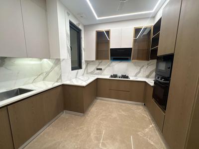 Kitchen Image of 3375 Sq.ft 3 BHK Builder Floor for sale in Chanakyapuri New Delhi for Rs. 260000000