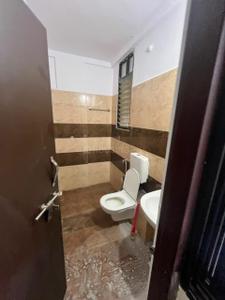 Bathroom Image of 2400 Sq.ft 4 BHK Apartment / Flat for rent in Coral Woods, Misrod Bhopal for Rs. 40000