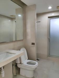 Common Bathroom Image of 1350 Sq.ft 3 BHK Apartment / Flat for sale in Hiranandani Estate Thane for Rs. 31000000
