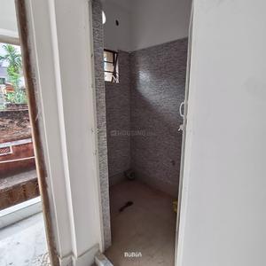 Bathroom Image of 905 Sq.ft 3 BHK Apartment / Flat for sale in Hindmotor Hooghly for Rs. 2443500