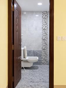 Bathroom Image of 1010 Sq.ft 2 BHK Apartment / Flat for rent in Lumbodhara Orchid Eleganz, Sowripalayam Coimbatore for Rs. 25000