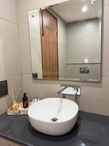 Bathroom Image of 850 Sq.ft 1 BHK Apartment / Flat for rent in Swagatam Apartments, Sector 62 Noida for Rs. 9000