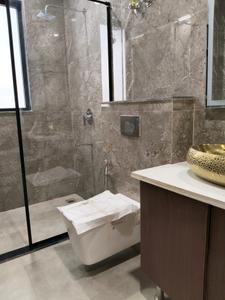 Common Bathroom Image of 2350 Sq.ft 4 BHK Builder Floor for rent in Sector 52 Gurgaon for Rs. 74000