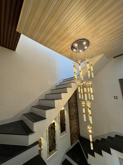 Silver Star City Main Image 1