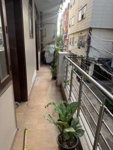 Balcony Image of 1000 Sq.ft 2 BHK Builder Floor for rent in Vasant Kunj New Delhi for Rs. 29000
