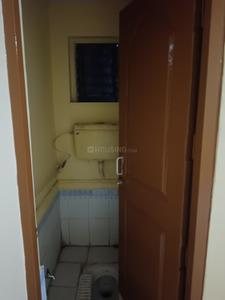 Bathroom Image of 290 Sq.ft 1 RK Apartment / Flat for rent in Mankhurd Mumbai for Rs. 10000