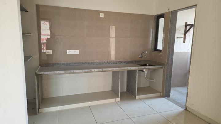 OM REALTY Main Image 1