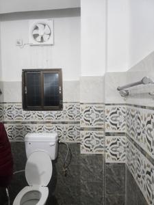 Bathroom Image of 500 Sq.ft 1.5 BHK Apartment / Flat for rent in Mahabhairab Tezpur for Rs. 12000