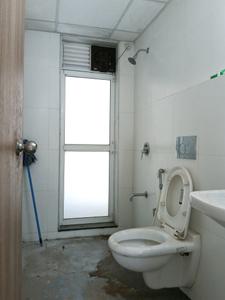 Common Bathroom Image of 1100 Sq.ft 3 BHK Apartment / Flat for rent in Godrej Emerald, Kasarvadavali Thane for Rs. 38500