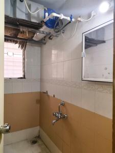 Common Bathroom Image of 650 Sq.ft 1 BHK Apartment / Flat for rent in Vishrantwadi Pune for Rs. 27000