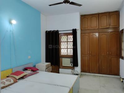 Bedroom Image of Girls pg in DLF Phase 2, Shahpur