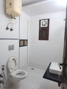 Bathroom Image of 1530 Sq.ft 3 BHK Builder Floor for sale in Preet Vihar New Delhi for Rs. 25000000