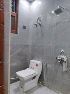Common Bathroom Image of 900 Sq.ft 2 BHK Builder Floor for sale in Indirapuram Ghaziabad for Rs. 6700000