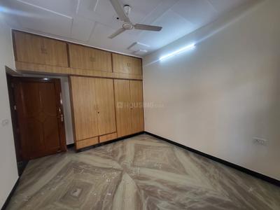 Bedroom Image of 1200 Sq.ft 2 BHK Builder Floor for rent in Sector 46 Gurgaon for Rs. 40000