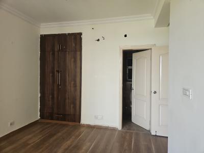 Bedroom Image of 1100 Sq.ft 2 BHK Apartment / Flat for rent in Raheja Vedaanta, Sector 108 Gurgaon for Rs. 35000