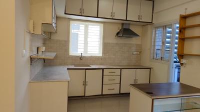 Kitchen Image of 1250 Sq.ft 2 BHK Apartment / Flat for rent in Halasuru Bengaluru for Rs. 55000