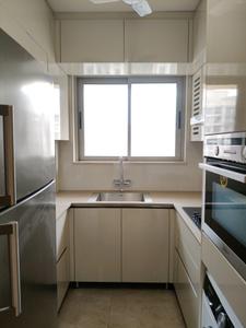 Kitchen Image of 650 Sq.ft 1 BHK Apartment / Flat for sale in Hiranandani Regent Hill A B C D And E Wing, Powai Mumbai for Rs. 18900000