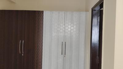 Bedroom Image of 2350 Sq.ft 4 BHK Apartment / Flat for rent in Omaxe Heights, Sector 86 Faridabad for Rs. 45000