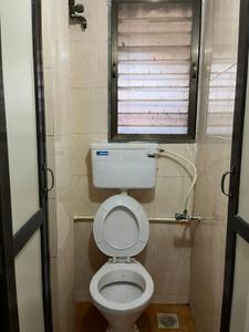 Bathroom Image of 850 Sq.ft 2 BHK Apartment / Flat for rent in Paras Thakur Complex, Kandivali East Mumbai for Rs. 58000