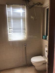DLF Regency Park 1 Bathroom One 4