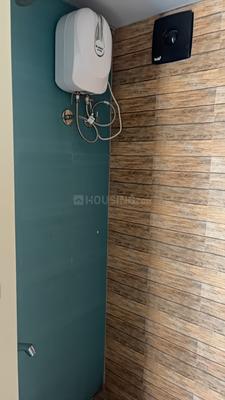Bathroom Image of 500 Sq.ft 1 BHK Apartment / Flat for rent in Lodha Quality Home Tower 4, Thane West Thane for Rs. 25000