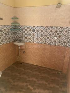Bathroom Image of 1500 Sq.ft 1 BHK Builder Floor for rent in Sector 6 Gurgaon for Rs. 14000