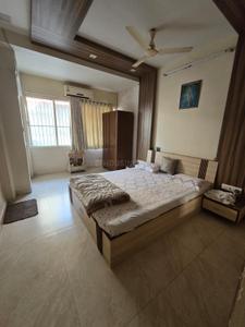 Bedroom Image of 1800 Sq.ft 3 BHK Apartment / Flat for rent in Navrangpura Ahmedabad for Rs. 50000